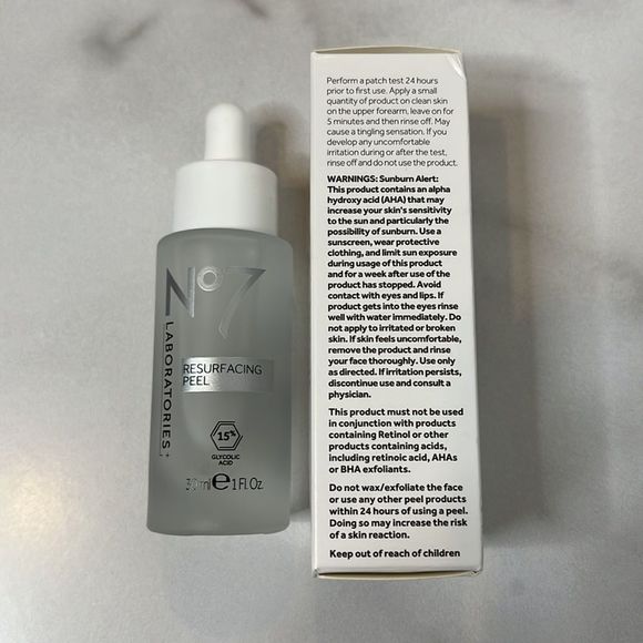 No7 Laboratories Resurfacing Peel 15% Glycolic Acid - 1 fl oz - Picture 4 of 7